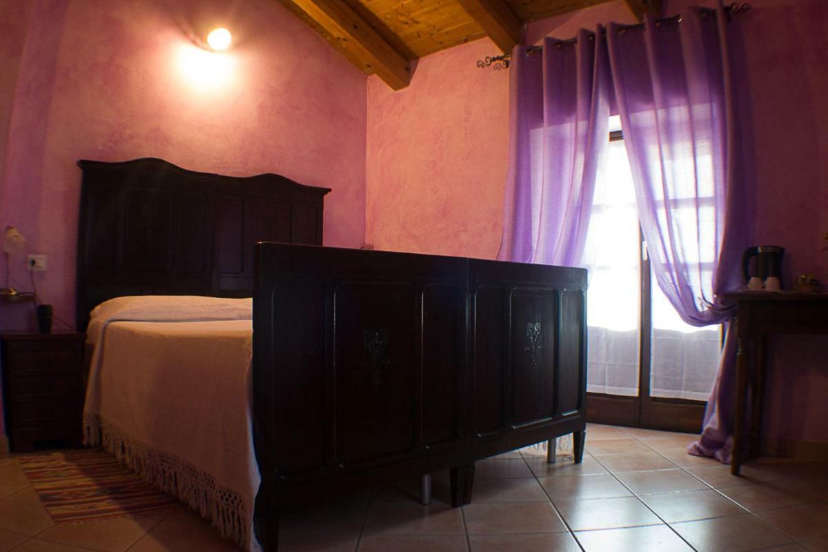 Agriturismo La Ca Veja Монфорте-д'Альба Екстер'єр фото