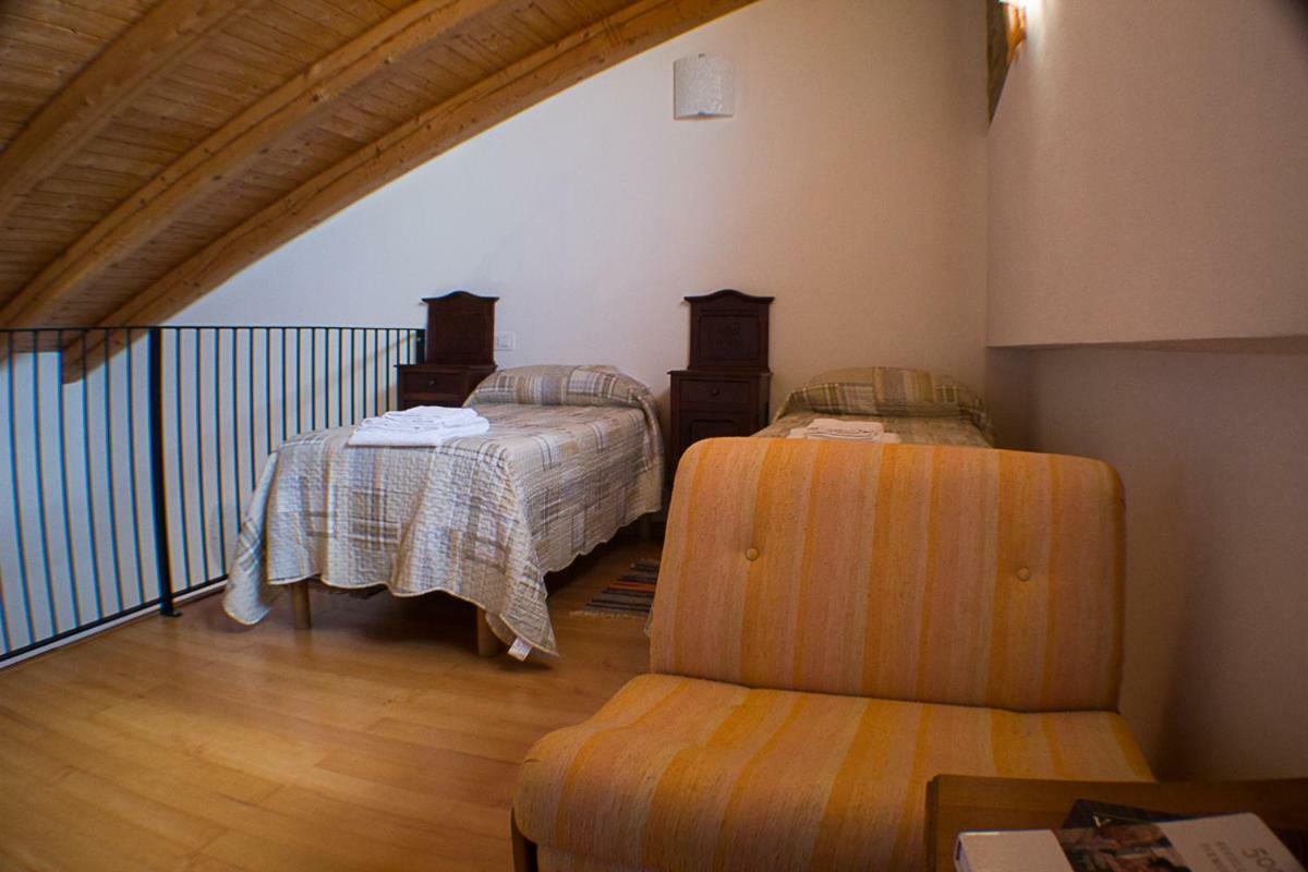 Agriturismo La Ca Veja Монфорте-д'Альба Екстер'єр фото